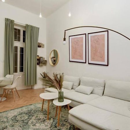 Lovely 3 Bedrooms Apartment In The Jewish Quarter بودابست المظهر الخارجي الصورة