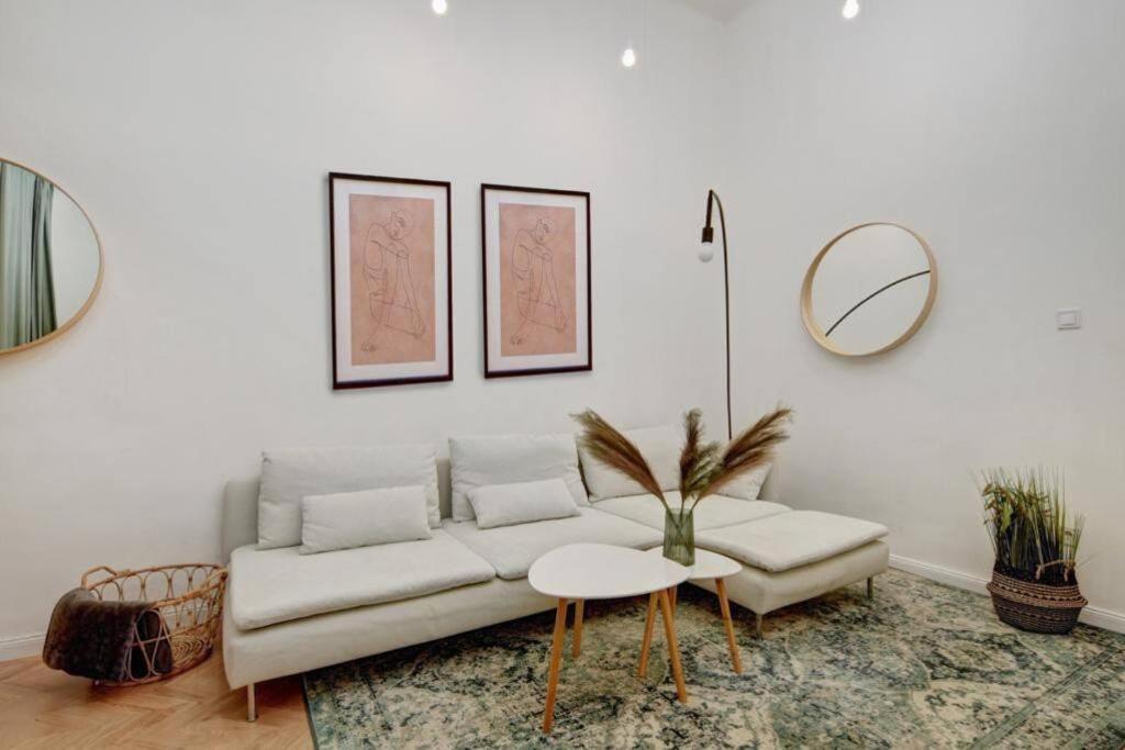 Lovely 3 Bedrooms Apartment In The Jewish Quarter بودابست المظهر الخارجي الصورة